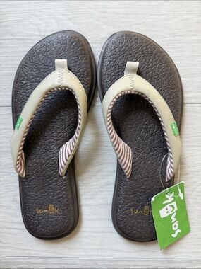 Sanuk Brown Footbed with Cream Strap Flip-Flops